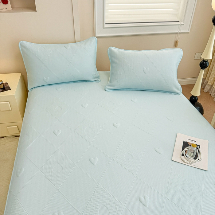 91家纺网 家纺一手货源 找家纺 布卢姆床垫 2025新款A类PE乙纶冰豆豆凉席床裙款 菱格爱心