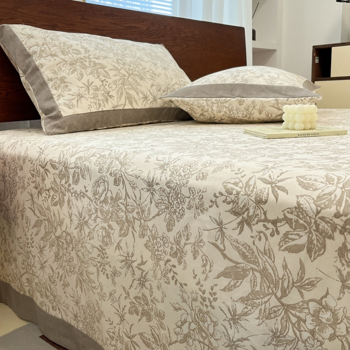 91家纺网 家纺一手货源 找家纺 宜代光年  2025新款全棉老粗布数码印花床单（拼角工艺） 素影