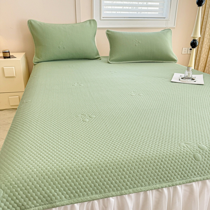 91家纺网 家纺一手货源 找家纺 布卢姆床垫 2025新款A类PE乙纶冰豆豆凉席床裙款 樱桃 绿