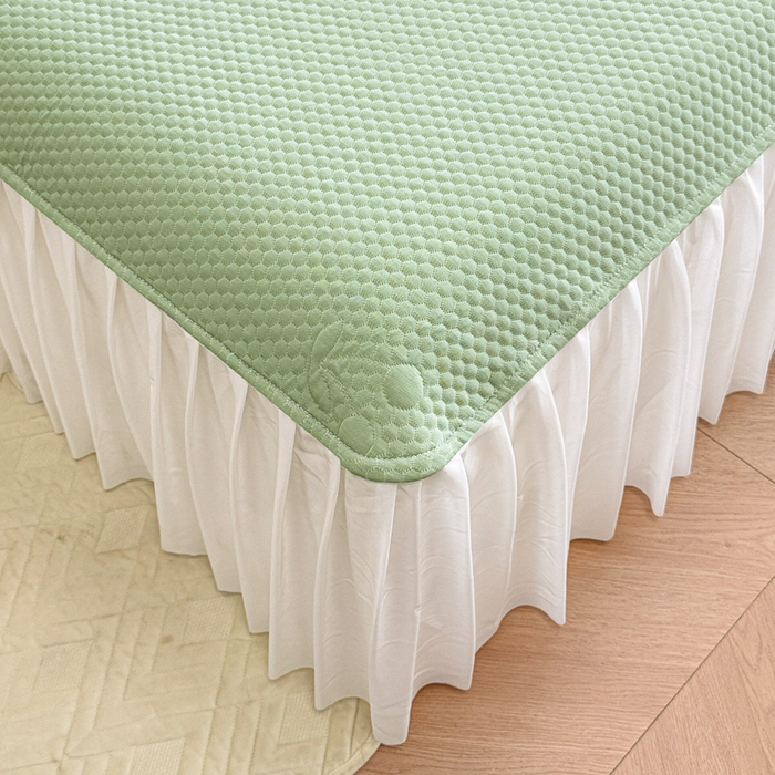 91家纺网 家纺一手货源 找家纺 布卢姆床垫 2025新款A类PE乙纶冰豆豆凉席床裙款 樱桃 绿