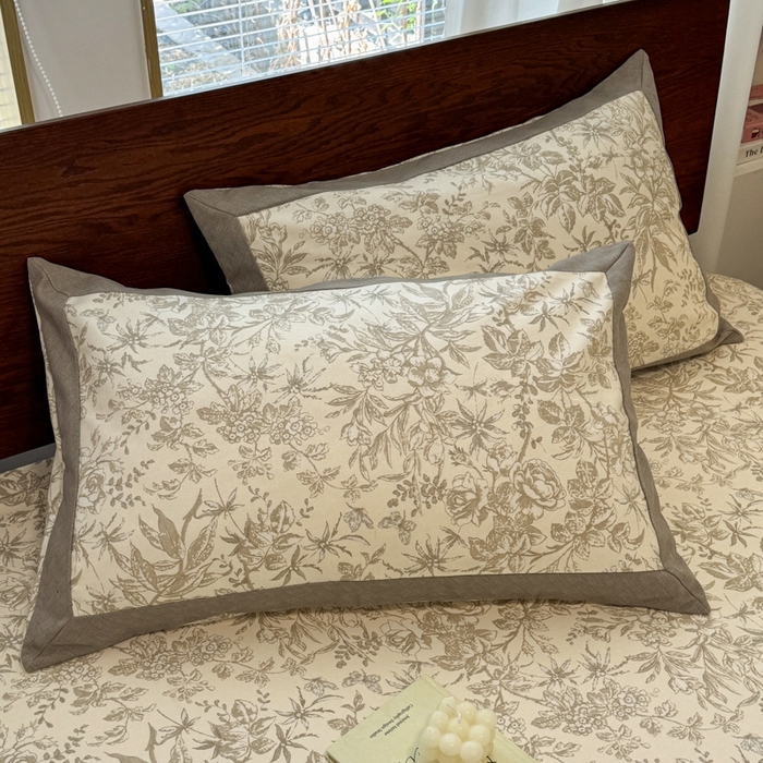 91家纺网 家纺一手货源 找家纺 宜代光年  2025新款全棉老粗布数码印花床单（拼角工艺） 素影