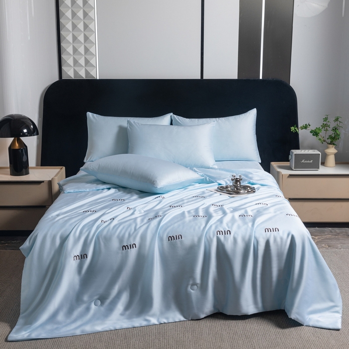 91家纺网 家纺一手货源 找家纺 梦镜家纺 2025新款A类水洗真丝夏被四件套-minmin minmin水蓝