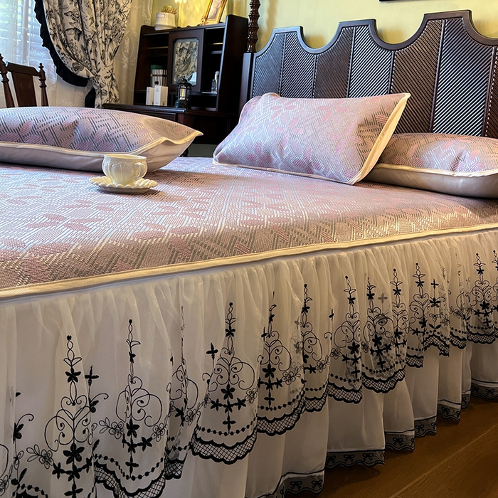 91家纺网 家纺一手货源 找家纺 网红馆（ck家纺） 2025新款可脱卸床裙款冰藤席-盛夏繁星 莲红