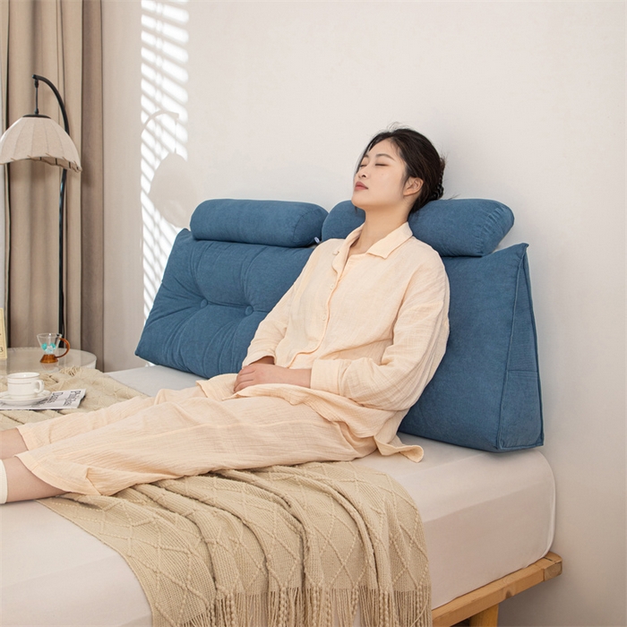 91家纺网 家纺一手货源 找家纺 沐沐家纺 2026新款雪尼绒三角靠背带头枕 孔雀蓝