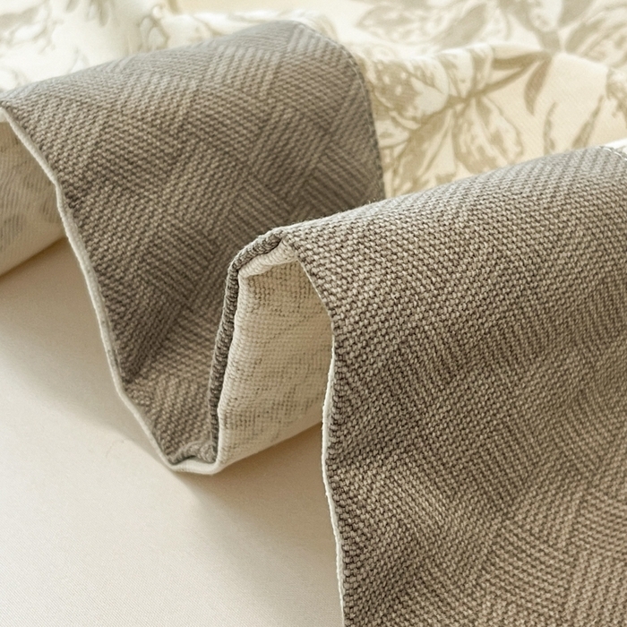 91家纺网 家纺一手货源 找家纺 宜代光年  2025新款全棉老粗布数码印花床单（拼角工艺） 素影