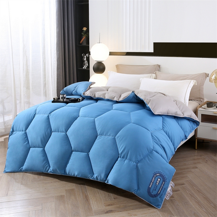 91家纺网 家纺一手货源 找家纺 好老表被业 2025新款超柔云朵被芯零压被子 零压被水立方绗缝
