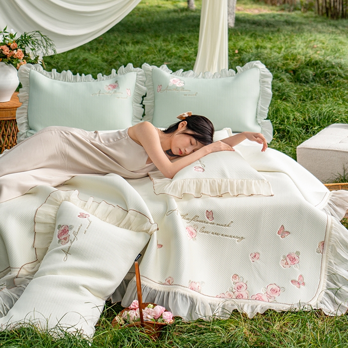 91家纺网 家纺一手货源 找家纺 禾时 2025新款高端A类母婴级加密加厚450g品牌凉感丝啵啵面料床盖三件套夹棉床单 奶油白