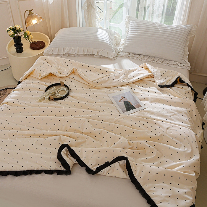 91家纺网 家纺一手货源 找家纺 薇玛仕 2025新款韩版宽边水洗棉大豆夏被赫本风亲肤柔软夏季薄被子 赫本-波点