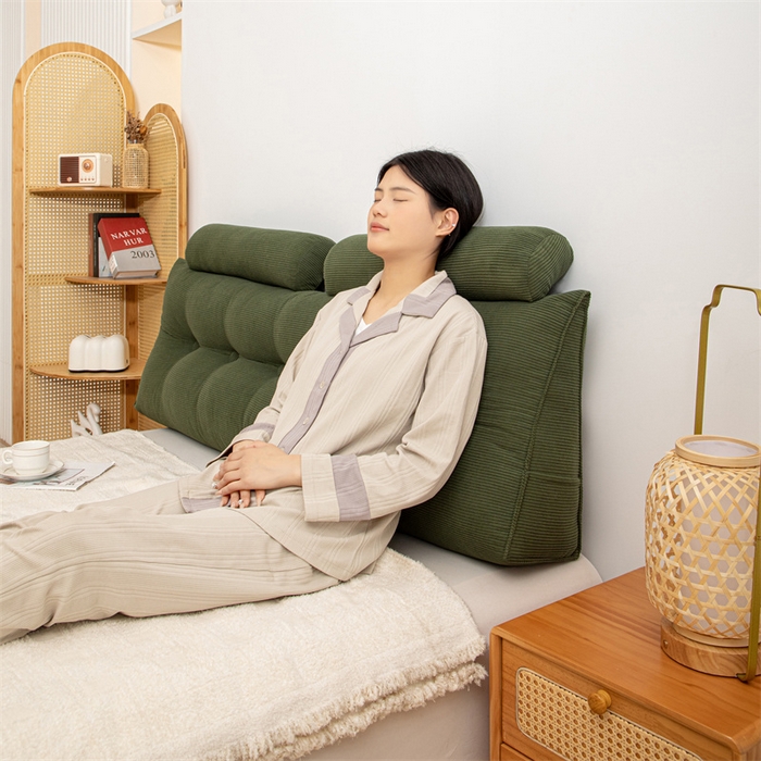 91家纺网 家纺一手货源 找家纺 沐沐家纺 2026新款灯芯绒三角靠背带头枕 墨玉绿