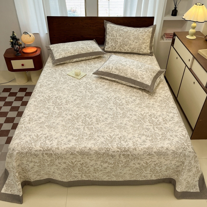 91家纺网 家纺一手货源 找家纺 宜代光年  2025新款全棉老粗布数码印花床单（拼角工艺） 素影