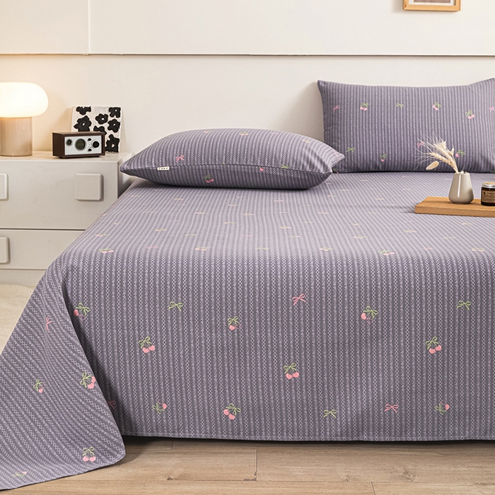 91家纺网 家纺一手货源 找家纺 芃成家纺 2025新款加厚老粗布床单 爱心樱桃