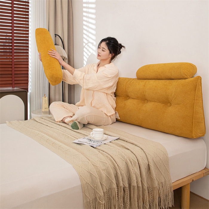 91家纺网 家纺一手货源 找家纺 沐沐家纺 2026新款小羊绒三角靠背带头枕 姜黄色