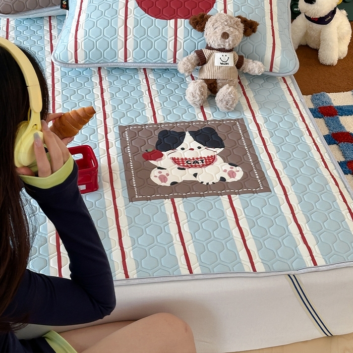 91家纺网 家纺一手货源 找家纺 （总）RYB红黄兰 2025新款ins原创设计师款大版冰皮锦氨凉感加厚6mm水洗乳胶凉席三件套