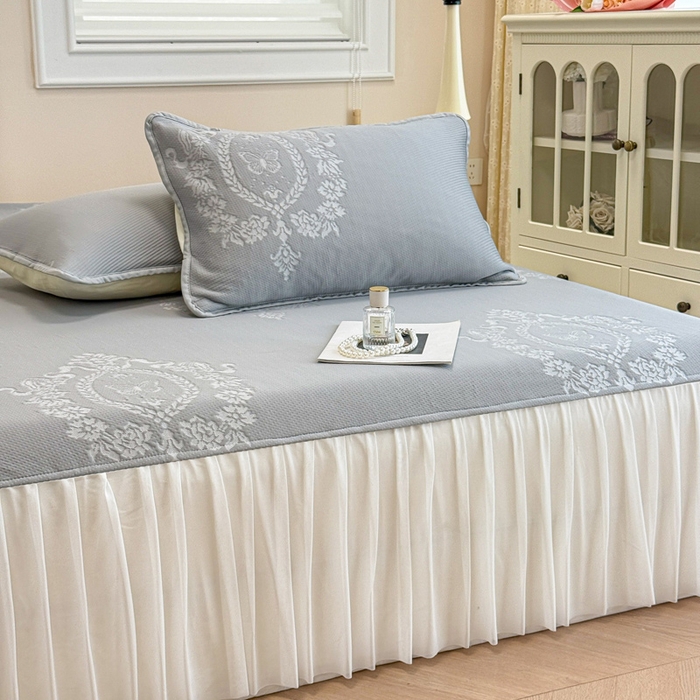 91家纺网 家纺一手货源 找家纺 布卢姆床垫 2025新款A类PE乙纶冰豆豆凉席床裙款 蝴蝶花镜 灰