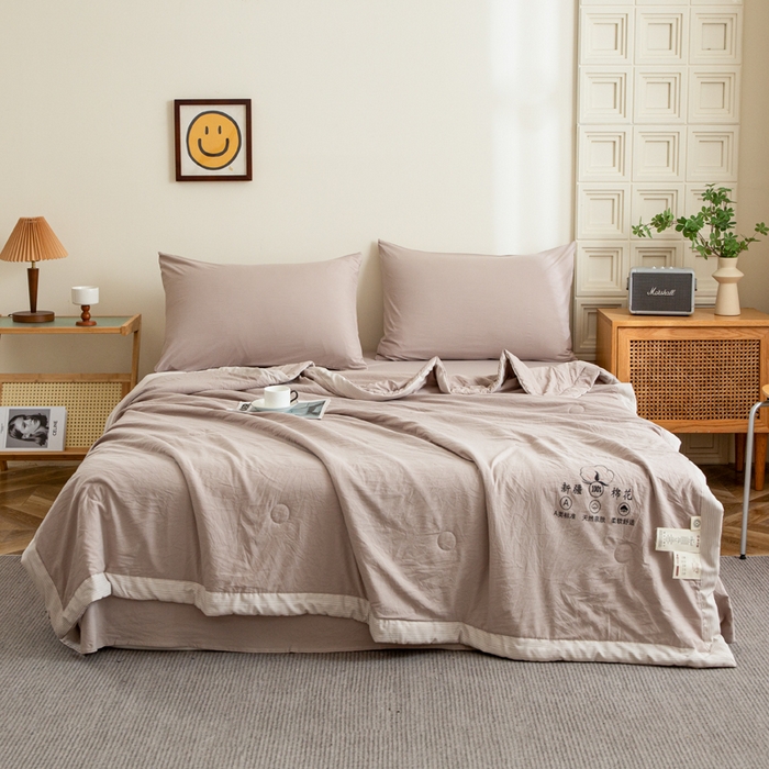 91家纺网 家纺一手货源 找家纺 帕芬鸟家纺 2025新款亲肤棉花夏被 灰咖