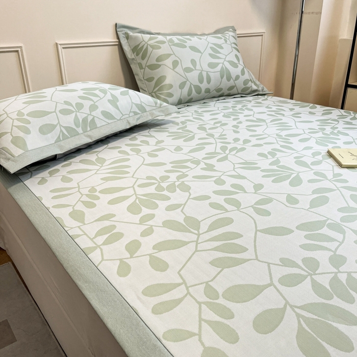 91家纺网 家纺一手货源 找家纺 宜代光年 2025新款冷凝丝可水洗提花凉感席-床席款 凉感叶繁-绿