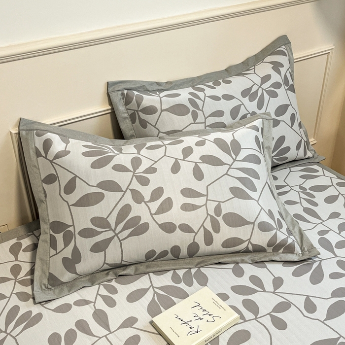 91家纺网 家纺一手货源 找家纺 宜代光年 2025新款冷凝丝可水洗提花凉感席-床席款 凉感叶繁-灰