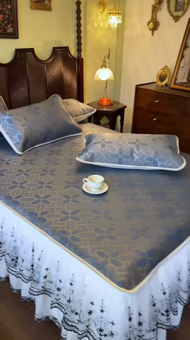 91家纺网 家纺一手货源 找家纺 网红馆（ck家纺） 2025新款可脱卸床裙款冰藤席-盛夏繁星 蔚蓝