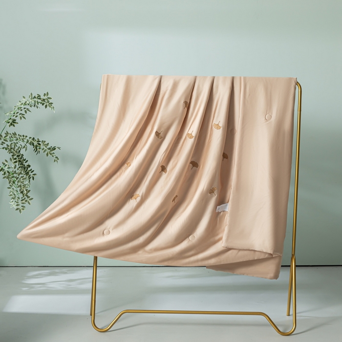 91家纺网 家纺一手货源 找家纺 梦镜家纺 2025新款A类水洗真丝夏被四件套-银树叶 银树叶香槟