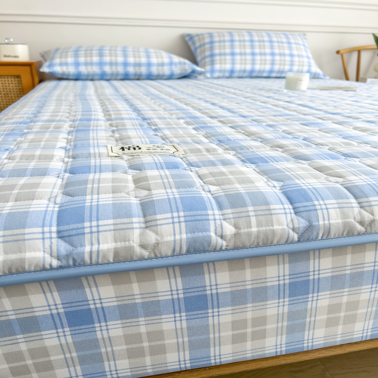 91家纺网 家纺一手货源 找家纺 蕾诺家纺 2025新款新疆棉花夹棉床垫床笠保护套 心语蓝