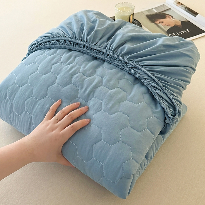 91家纺网 家纺一手货源 找家纺 十一家居 2025新款A类磨毛夹棉床笠 浅蓝