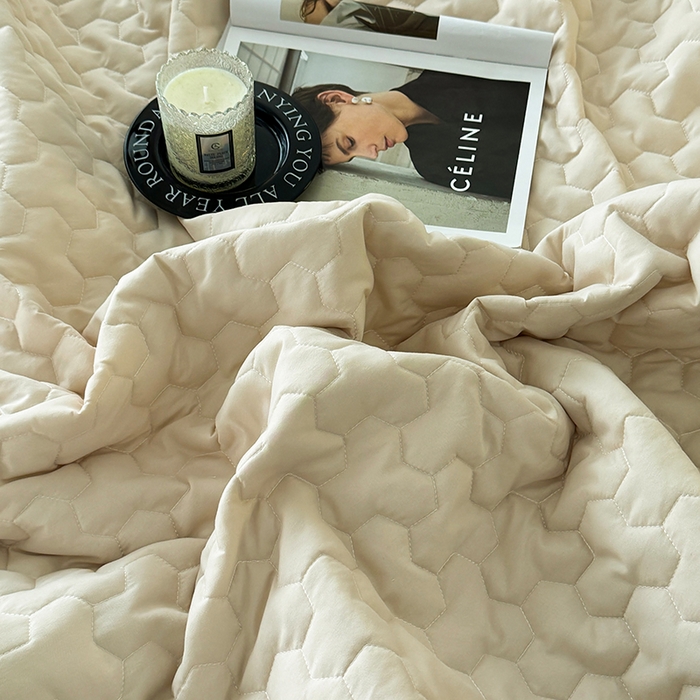 91家纺网 家纺一手货源 找家纺 十一家居 2025新款A类磨毛夹棉床笠 卡其