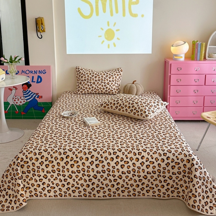 91家纺网 家纺一手货源 找家纺 琳可家居 2025新款13070印花款双面全棉全棉床盖 豹纹