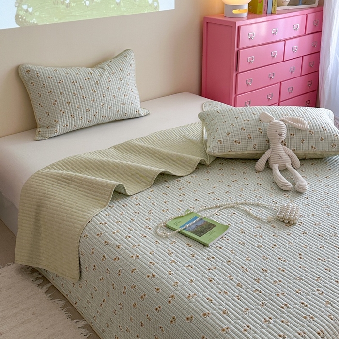 91家纺网 家纺一手货源 找家纺 琳可家居 2025新款13070印花款双面全棉全棉床盖 雏菊