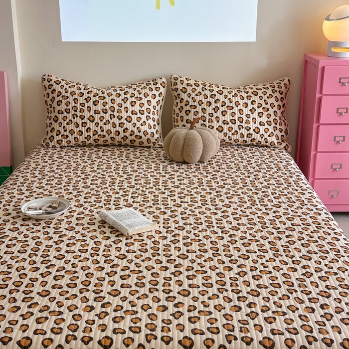 91家纺网 家纺一手货源 找家纺 琳可家居 2025新款13070印花款双面全棉全棉床盖 豹纹