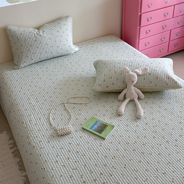 91家纺网 家纺一手货源 找家纺 琳可家居 2025新款13070印花款双面全棉全棉床盖 雏菊