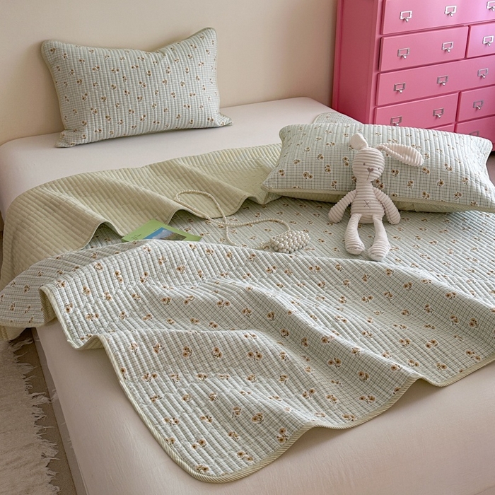 91家纺网 家纺一手货源 找家纺 琳可家居 2025新款13070印花款双面全棉全棉床盖 雏菊