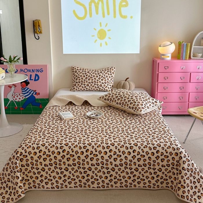 91家纺网 家纺一手货源 找家纺 琳可家居 2025新款13070印花款双面全棉全棉床盖 豹纹