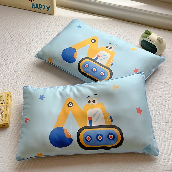 91家纺网 家纺一手货源 找家纺 百寐 2025新款A类母婴级60s天丝大版卡通数码印花儿童枕套 大眼挖机