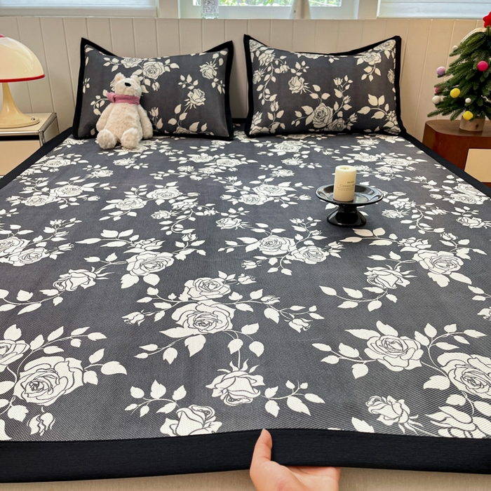 91家纺网 家纺一手货源 找家纺 （总）安哆啦家纺 2025新款A类印花冰藤凉席针织棉牛奶丝夏被夏凉被空调被四件套