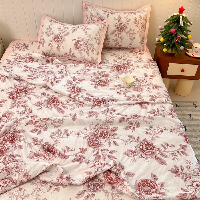 91家纺网 家纺一手货源 找家纺 安哆啦家纺 2025新款A类印花冰藤凉席针织棉牛奶丝夏被夏凉被空调被四件套 古韵花香