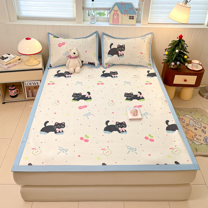 91家纺网 家纺一手货源 找家纺 安哆啦家纺 2025新款A类印花冰藤凉席针织棉牛奶丝夏被夏凉被空调被四件套 黑猫日记