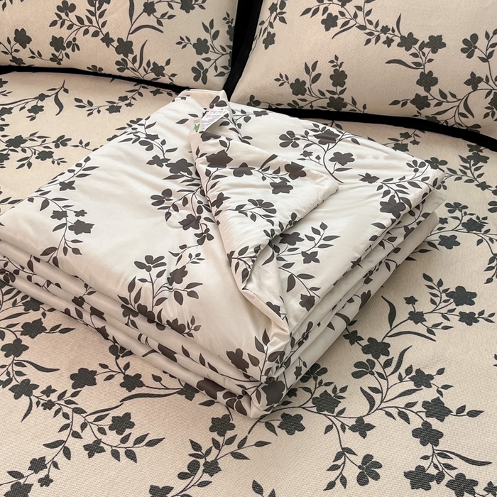 安哆啦家纺 2025新款A类印花冰藤凉席针织棉牛奶丝夏被夏凉被空调被四件套 花间语