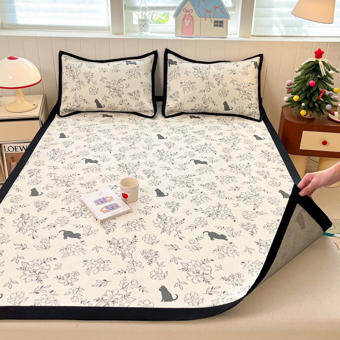 91家纺网 家纺一手货源 找家纺 安哆啦家纺 2025新款A类印花冰藤凉席针织棉牛奶丝夏被夏凉被空调被四件套 猫先生