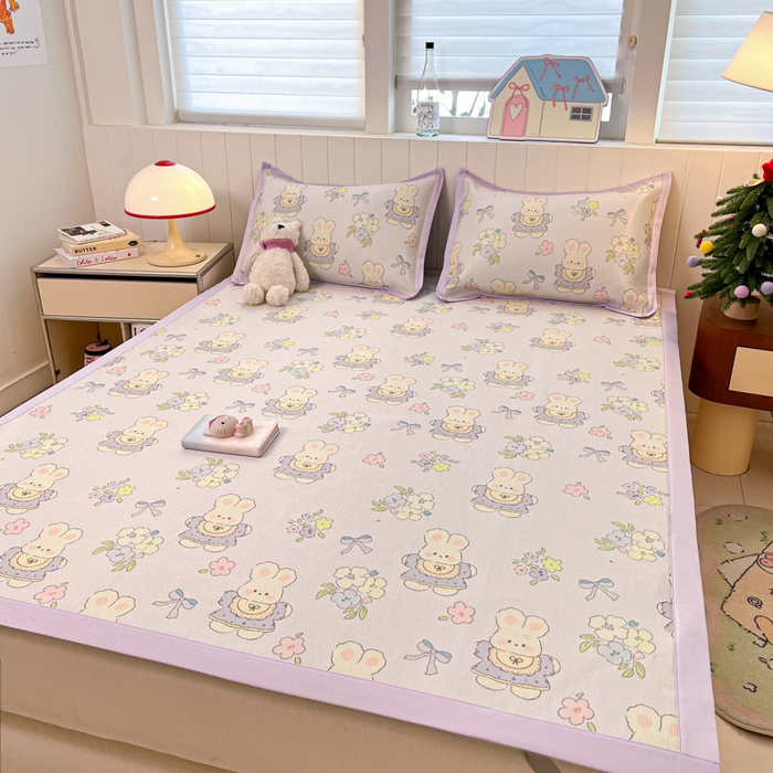 91家纺网 家纺一手货源 找家纺 安哆啦家纺 2025新款A类印花冰藤凉席针织棉牛奶丝夏被夏凉被空调被四件套 萌小兔