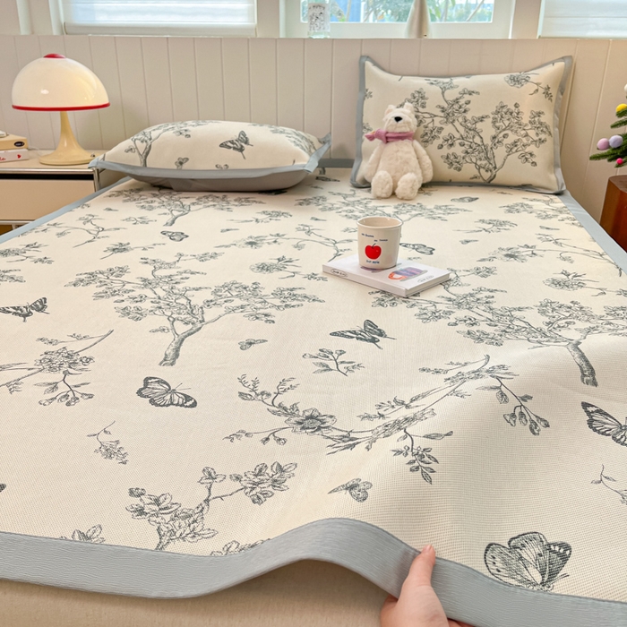 91家纺网 家纺一手货源 找家纺 安哆啦家纺 2025新款A类印花冰藤凉席针织棉牛奶丝夏被夏凉被空调被四件套 梦蝶