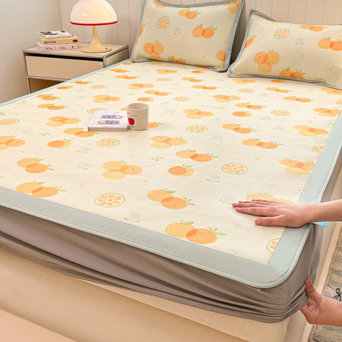 91家纺网 家纺一手货源 找家纺 安哆啦家纺 2025新款A类印花冰藤凉席针织棉牛奶丝夏被夏凉被空调被四件套 小橘子