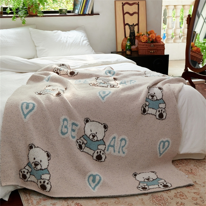 91家纺网 家纺一手货源 找家纺 暖绵绵2025新款半边绒涤纶混纺毯子抱枕套 贝尔熊