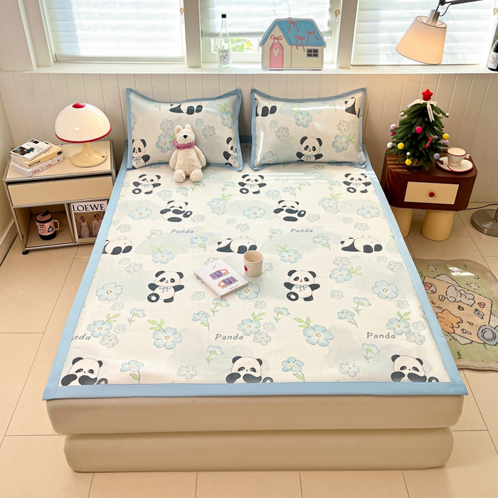 91家纺网 家纺一手货源 找家纺 安哆啦家纺 2025新款A类印花冰藤凉席针织棉牛奶丝夏被夏凉被空调被四件套 熊猫团团