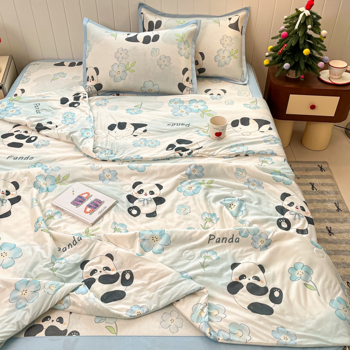 91家纺网 家纺一手货源 找家纺 安哆啦家纺 2025新款A类印花冰藤凉席针织棉牛奶丝夏被夏凉被空调被四件套 熊猫团团