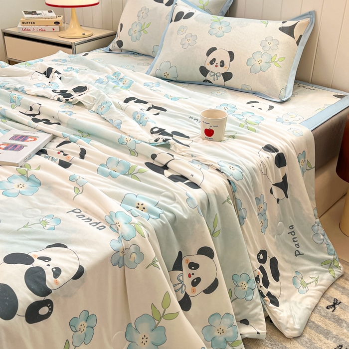 91家纺网 家纺一手货源 找家纺 安哆啦家纺 2025新款A类印花冰藤凉席针织棉牛奶丝夏被夏凉被空调被四件套 熊猫团团