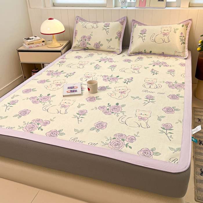 91家纺网 家纺一手货源 找家纺 安哆啦家纺 2025新款A类印花冰藤凉席针织棉牛奶丝夏被夏凉被空调被四件套 紫花猫