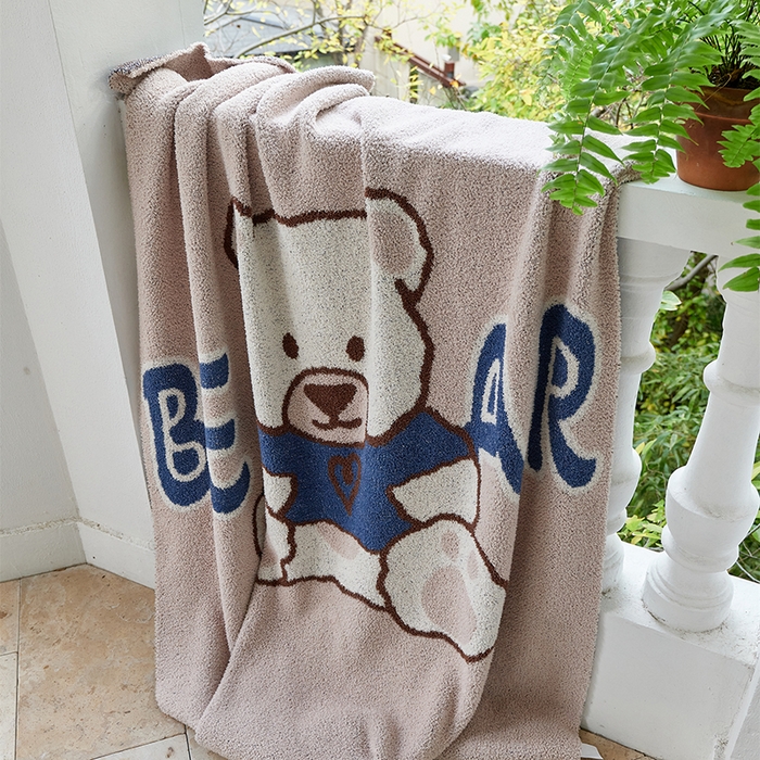 91家纺网 家纺一手货源 找家纺 暖绵绵2025新款半边绒涤纶混纺毯子抱枕套 贝塔斯