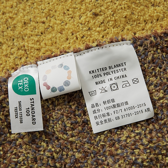 91家纺网 家纺一手货源 找家纺 暖绵绵2025新款半边绒涤纶混纺毯子抱枕套 布维德