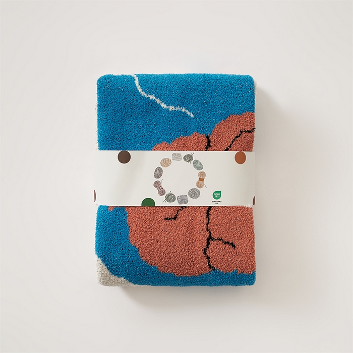 91家纺网 家纺一手货源 找家纺 暖绵绵2025新款半边绒涤纶混纺毯子抱枕套 比恩兔