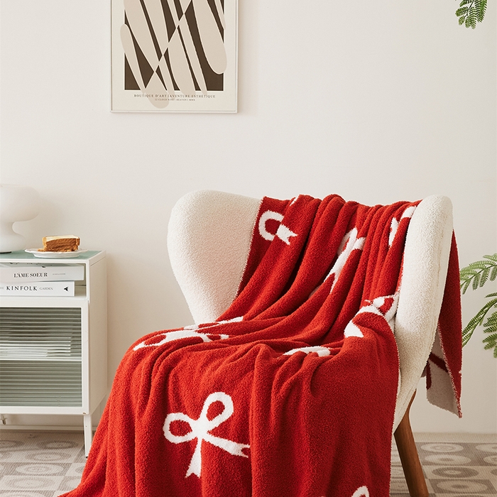 暖绵绵2025新款半边绒涤纶混纺毯子抱枕套 代芙红